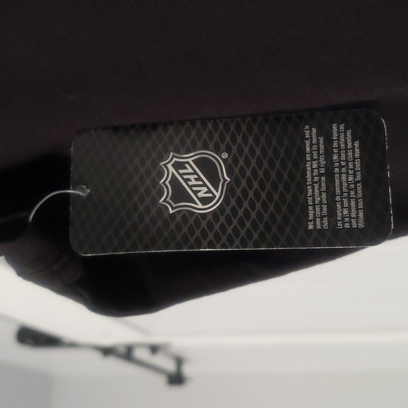 VGK Vegas Tank NWT - Picture 6 of 8